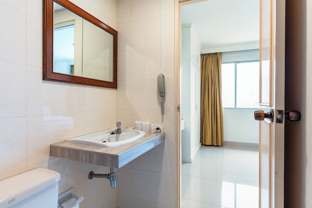 Summit Pavilion Studio Double Superior 12