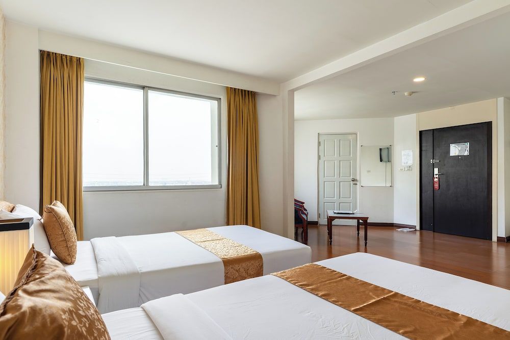 undefined Summit Pavilion 10