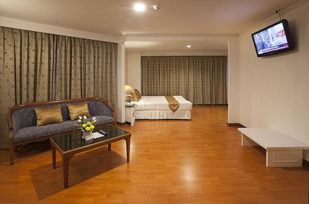 Summit Pavilion Studio Double Superior