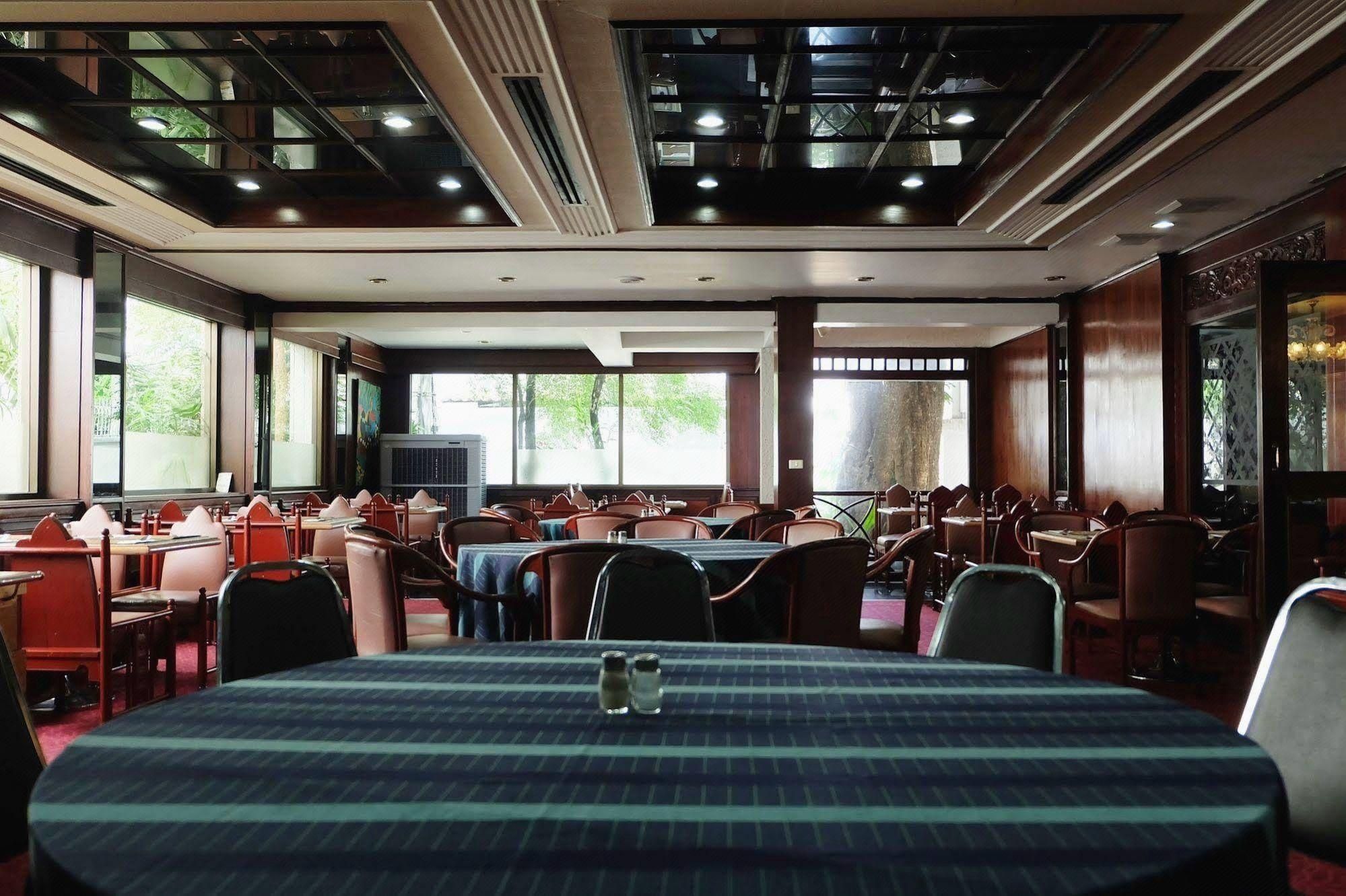 e221c1b5acd6daf4e163372201965147