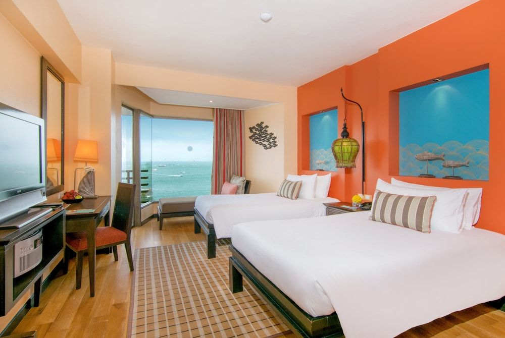 Deluxe Sea View Twin Bed