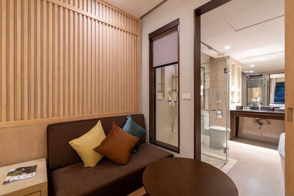 Khaolak Merlin Resort Deluxe Double Room 6