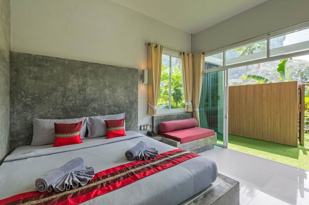 Aonang Paradise Resort Executive Room 2
