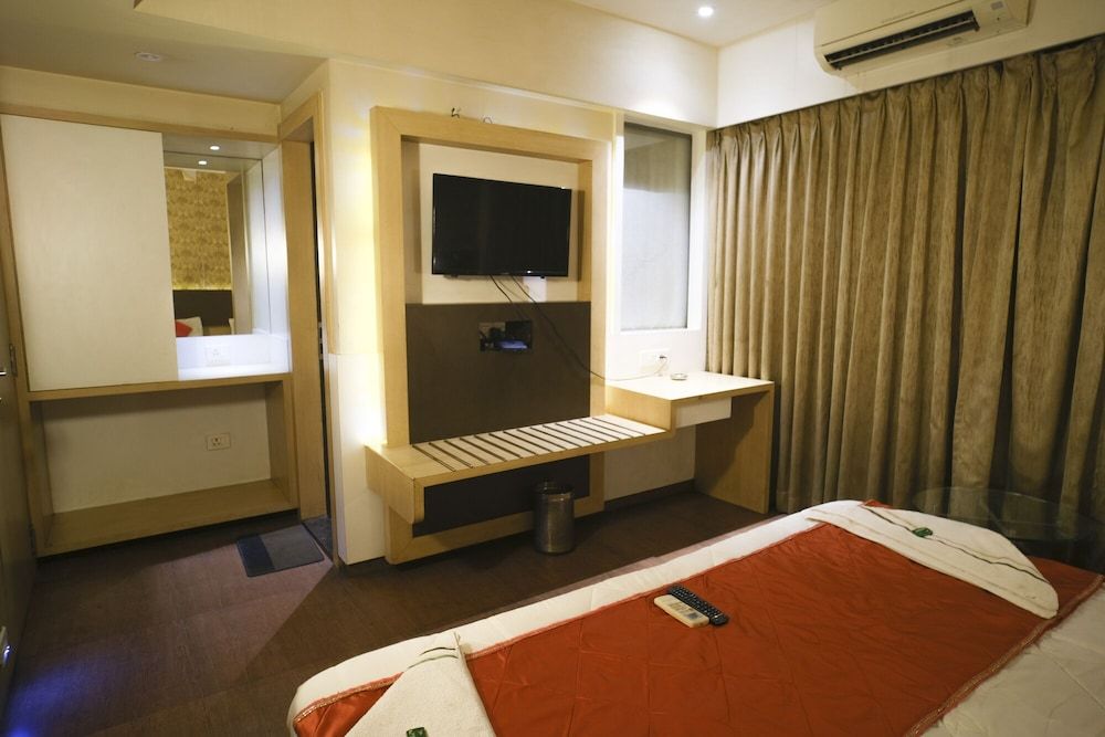 Hotel Royal Classic Deluxe Room 5