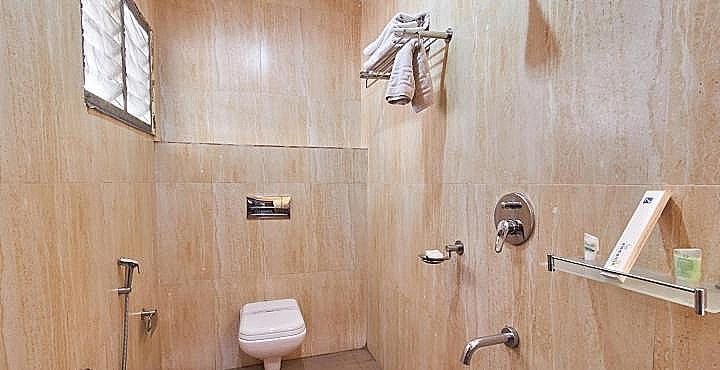 Five Elements Executive Room 6