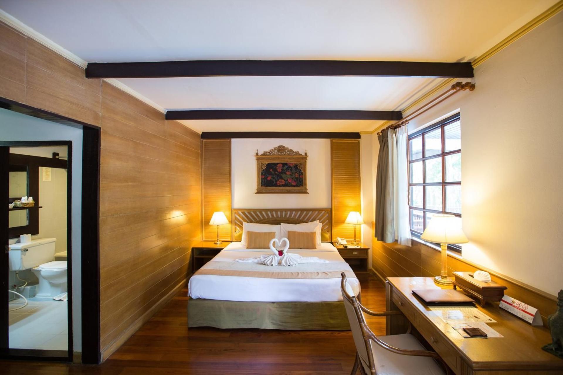 Honeymoon Suite