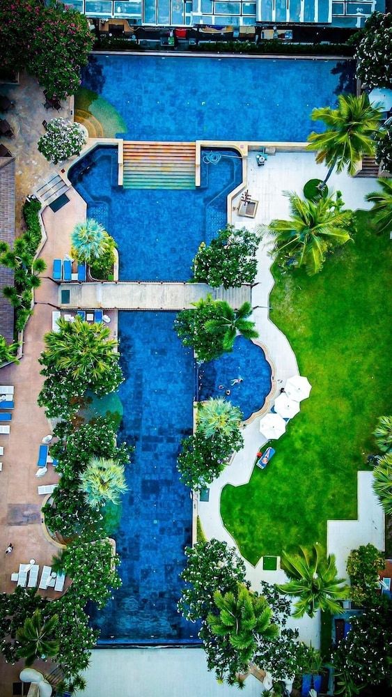 undefined Jomtien Palm Beach Hotel And Resort