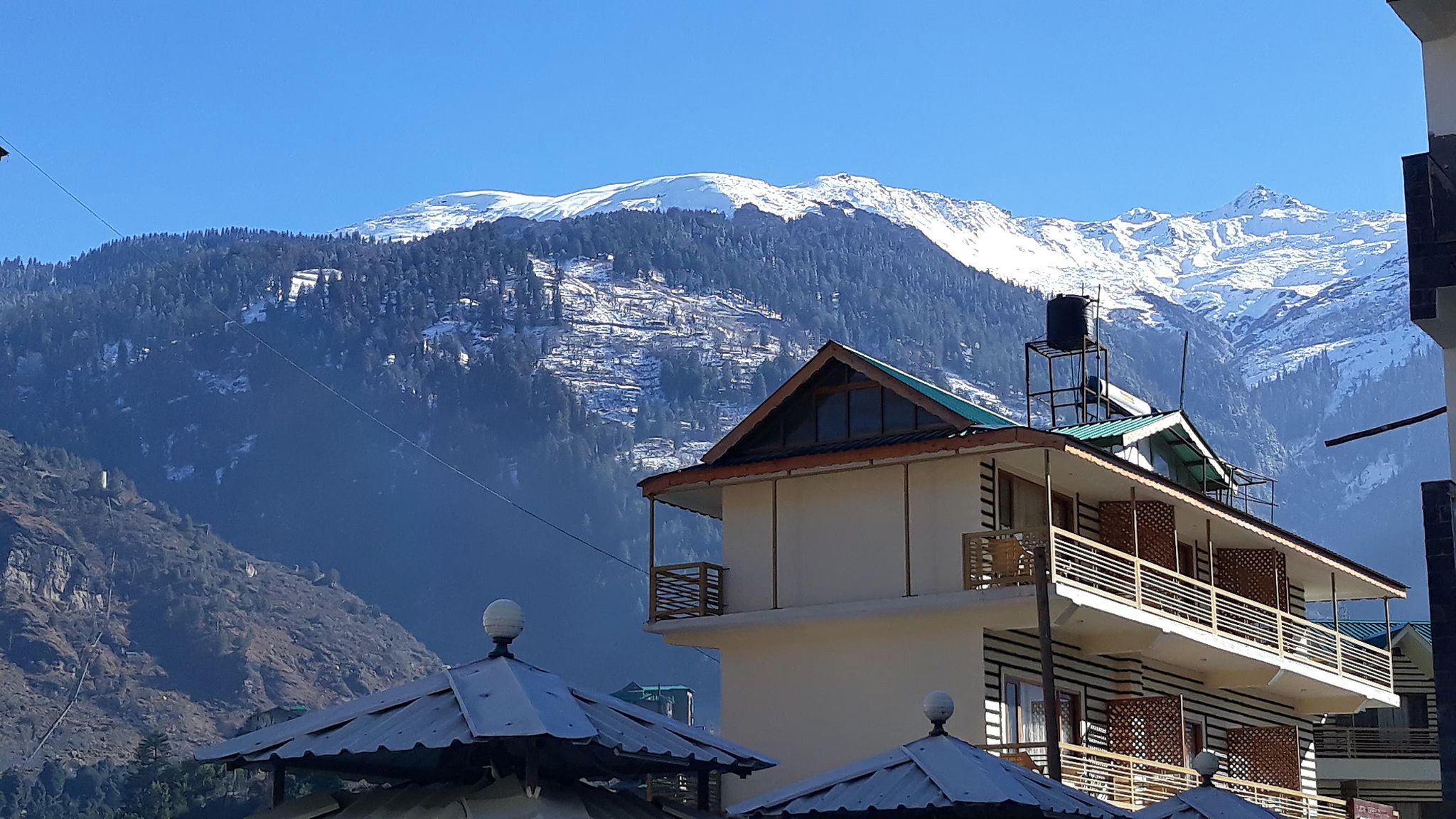 Lushy Days Hotel Manali Queen