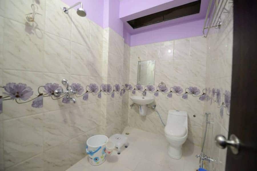 Hotel Banwari Palace Standard Room (Twin Bed) 6