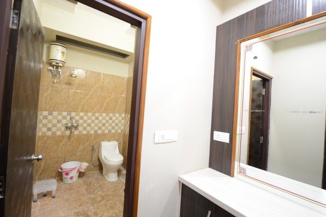 Hotel Banwari Palace Standard Room (Twin Bed) 5