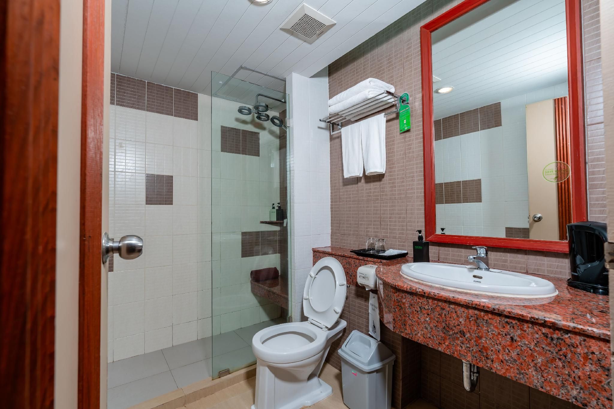 undefined Long Beach Cha-Am Hotel 5