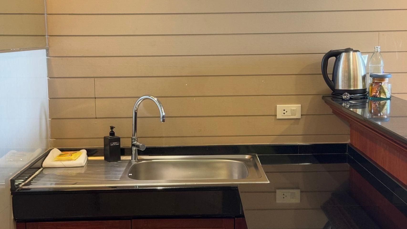 2 Bedroom Suite - 6 Person