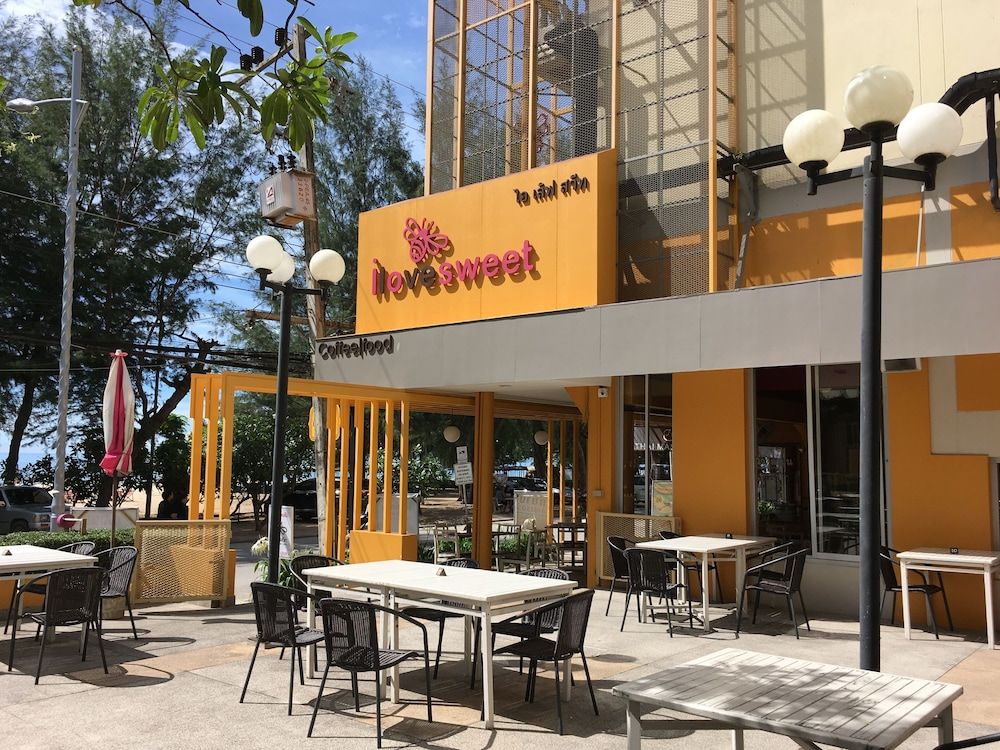 undefined Long Beach Cha-Am Hotel 2