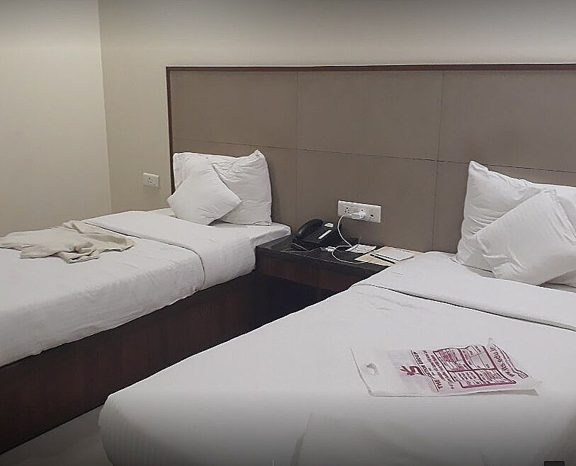 Hotel Rainbow Twin Bedded Room 4