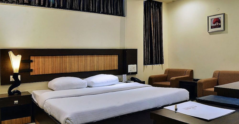 Hotel Shanti Palace Deluxe Double Room