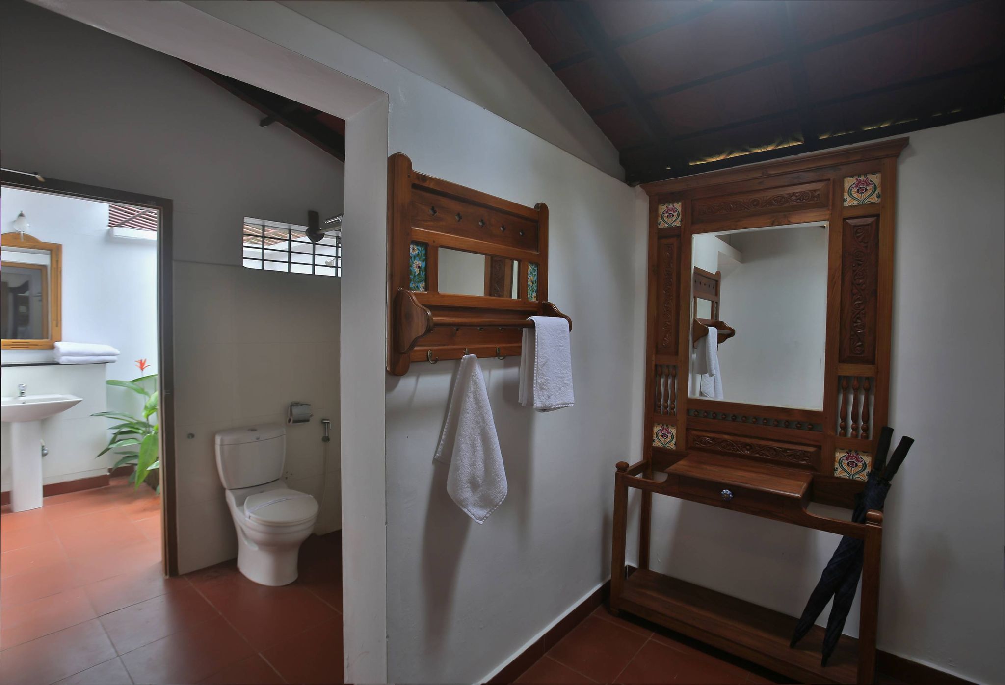 Suite with Lake View