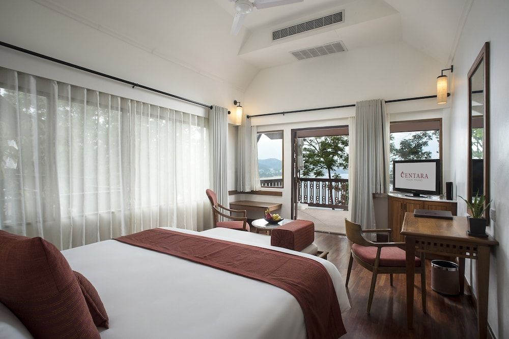 Centara Villas Phuket Deluxe Villa, 2 Twin Beds, Ocean View 2