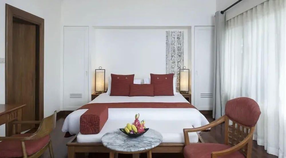 Centara Villas Phuket Deluxe Villa, 2 Twin Beds, Ocean View 4