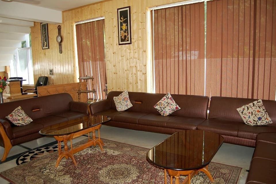 undefined Hotel Pearl Continental 4
