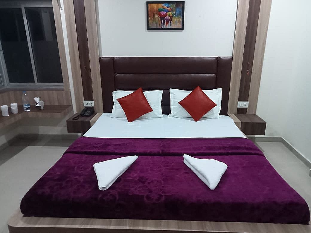 Hotel Hill Palace Deluxe Room 7