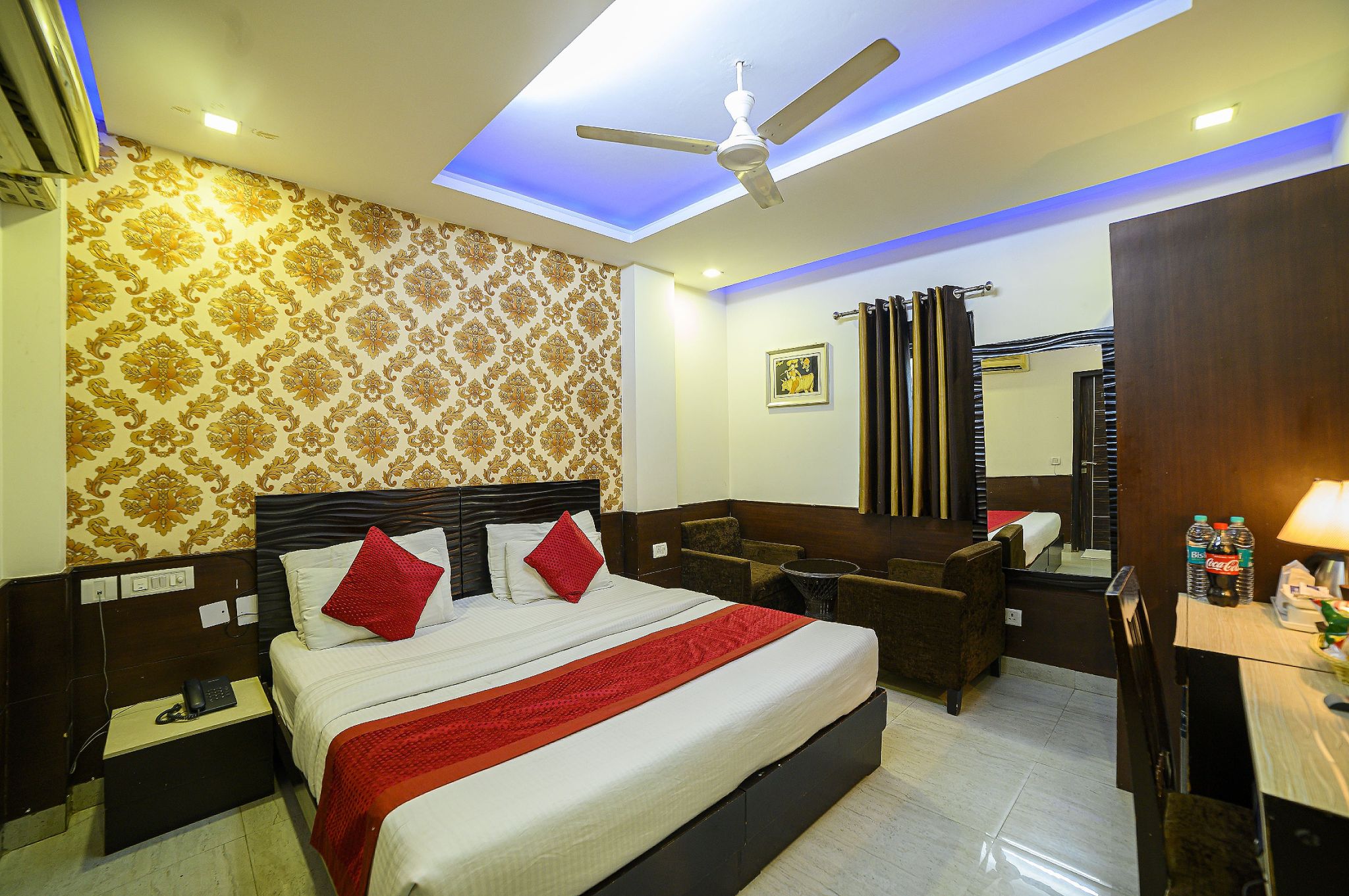 Hotel Hill Palace Deluxe Room