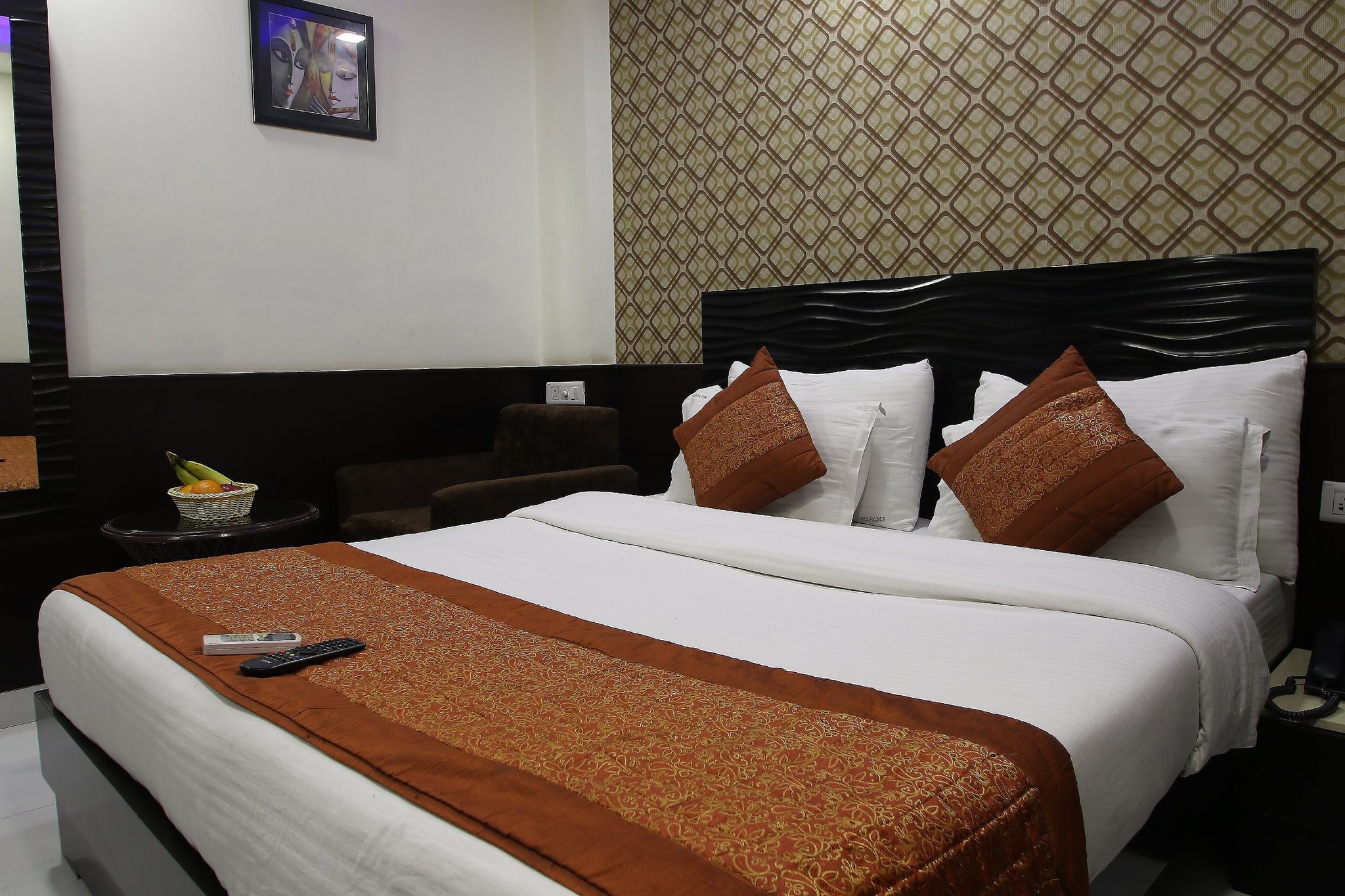 Deluxe Room with Free Airport / Railway Station Drop