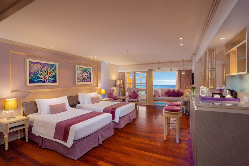 Luxury Suite, Jetted Tub, Ocean View (Diamond Jacuzzi Suite)