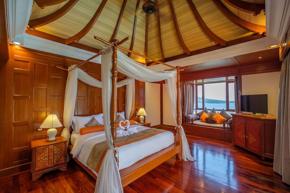 undefined Diamond Cliff Resort & Spa, Patong Beach 8