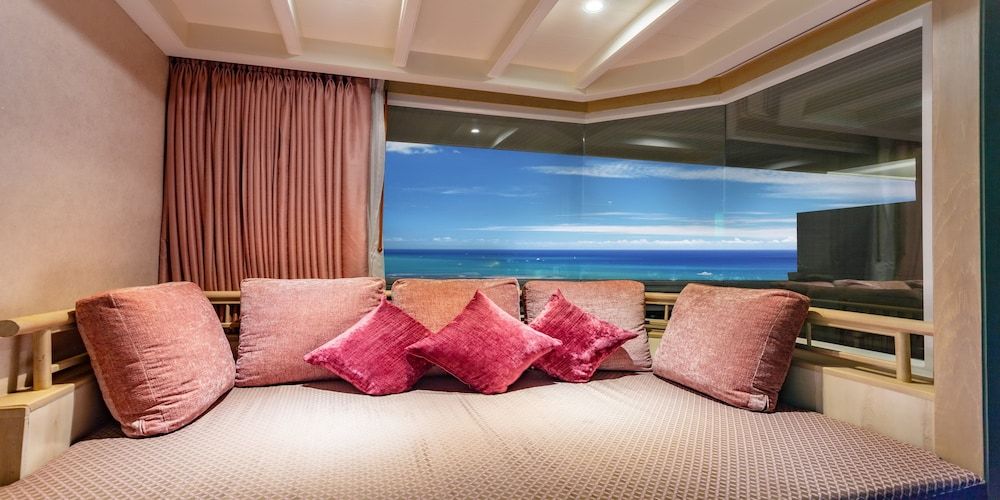 Luxury Suite, Jetted Tub, Ocean View (Diamond Jacuzzi Suite)