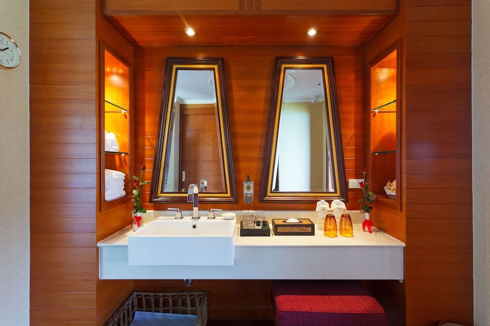 Diamond Cliff Resort & Spa, Patong Beach Romantic Suite 6