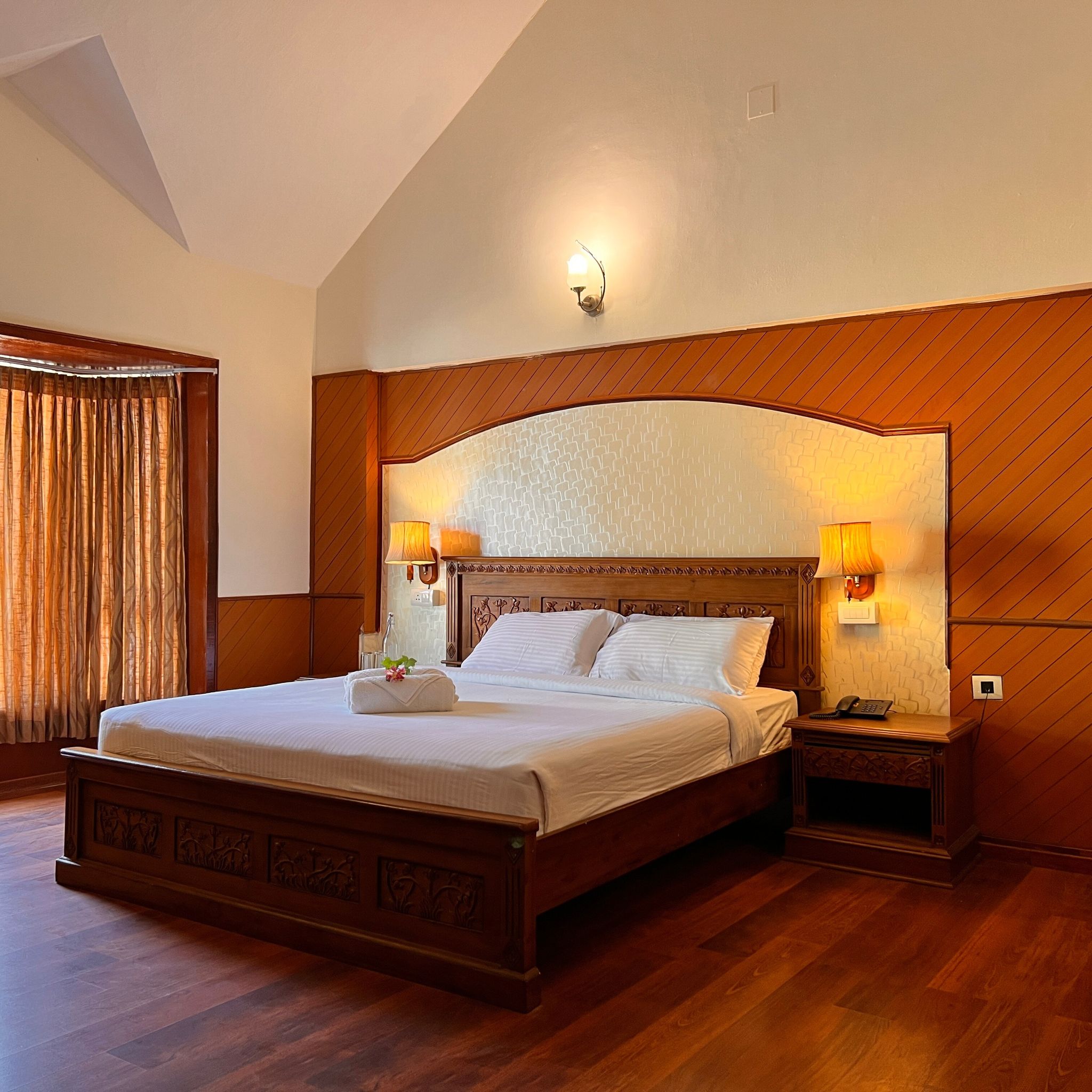 Jc Residency Kodaikanal Superior Deluxe Room 3