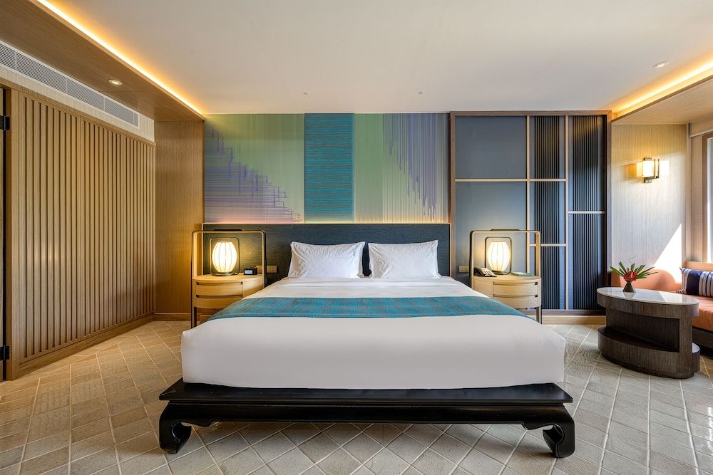 Premium Room, 1 King Bed, Pool View, Ground Floor