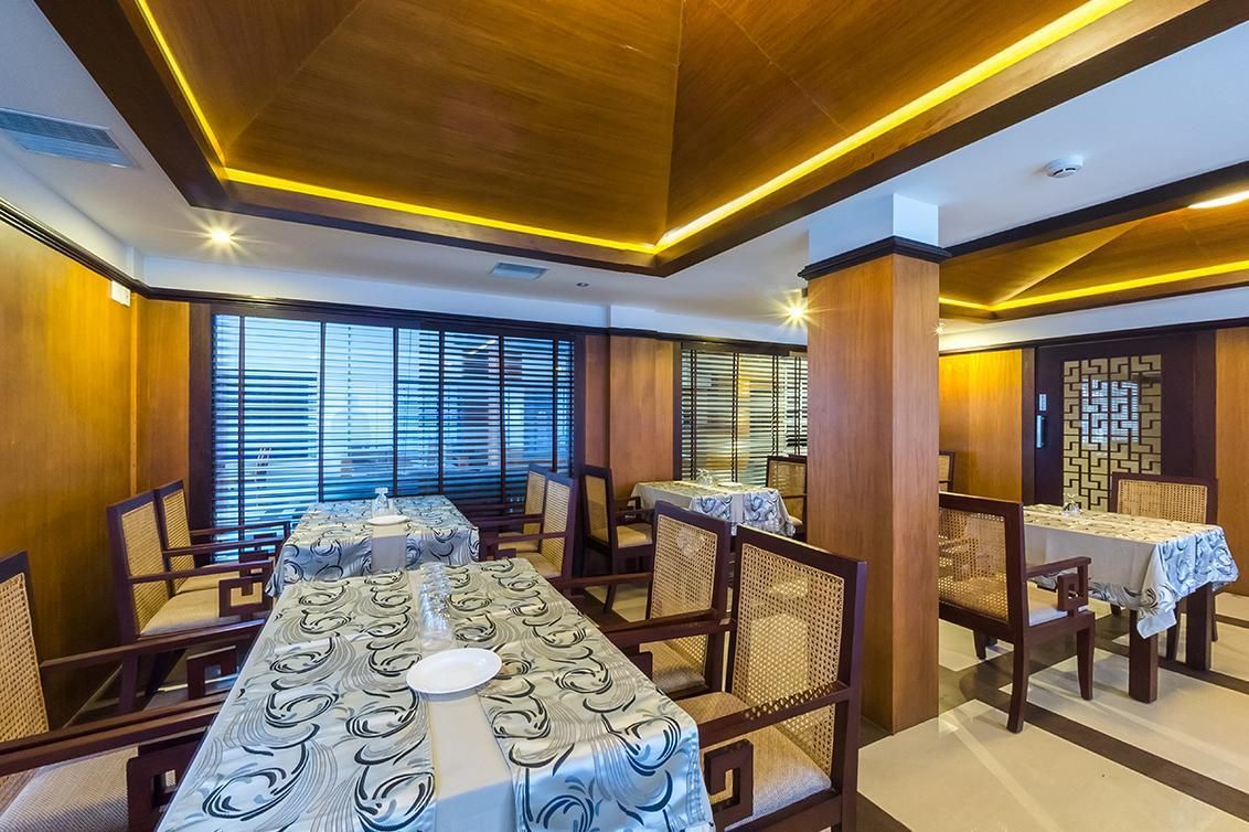 Food & Dining