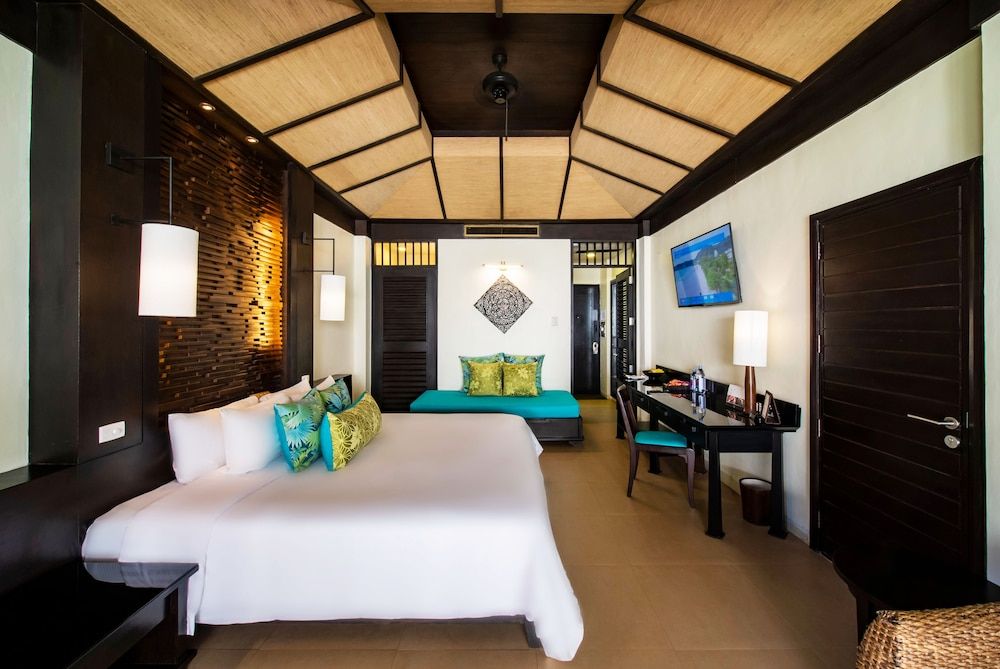 undefined Impiana Beachfront Resort Patong, Phuket 2