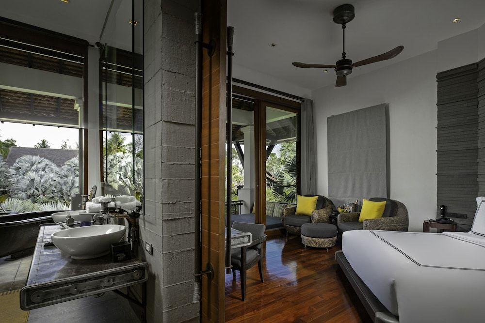 The Slate Pearl Bed Suite 5