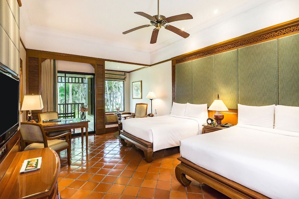 Room, 2 Double Beds, Partial Sea View (Balcony)