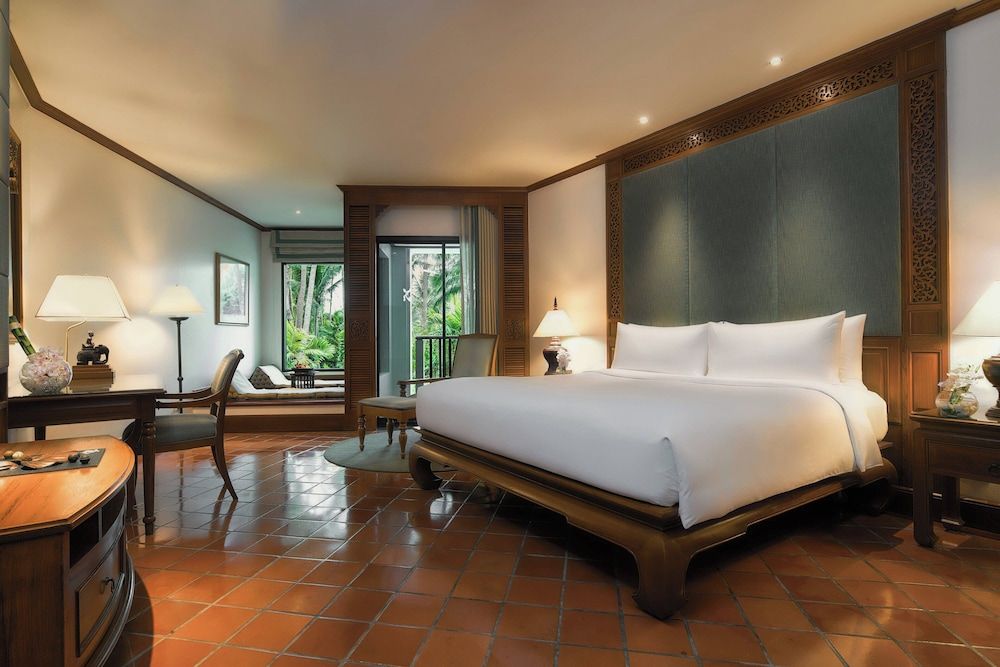 Room, 1 King Bed, Garden View (Balcony)
