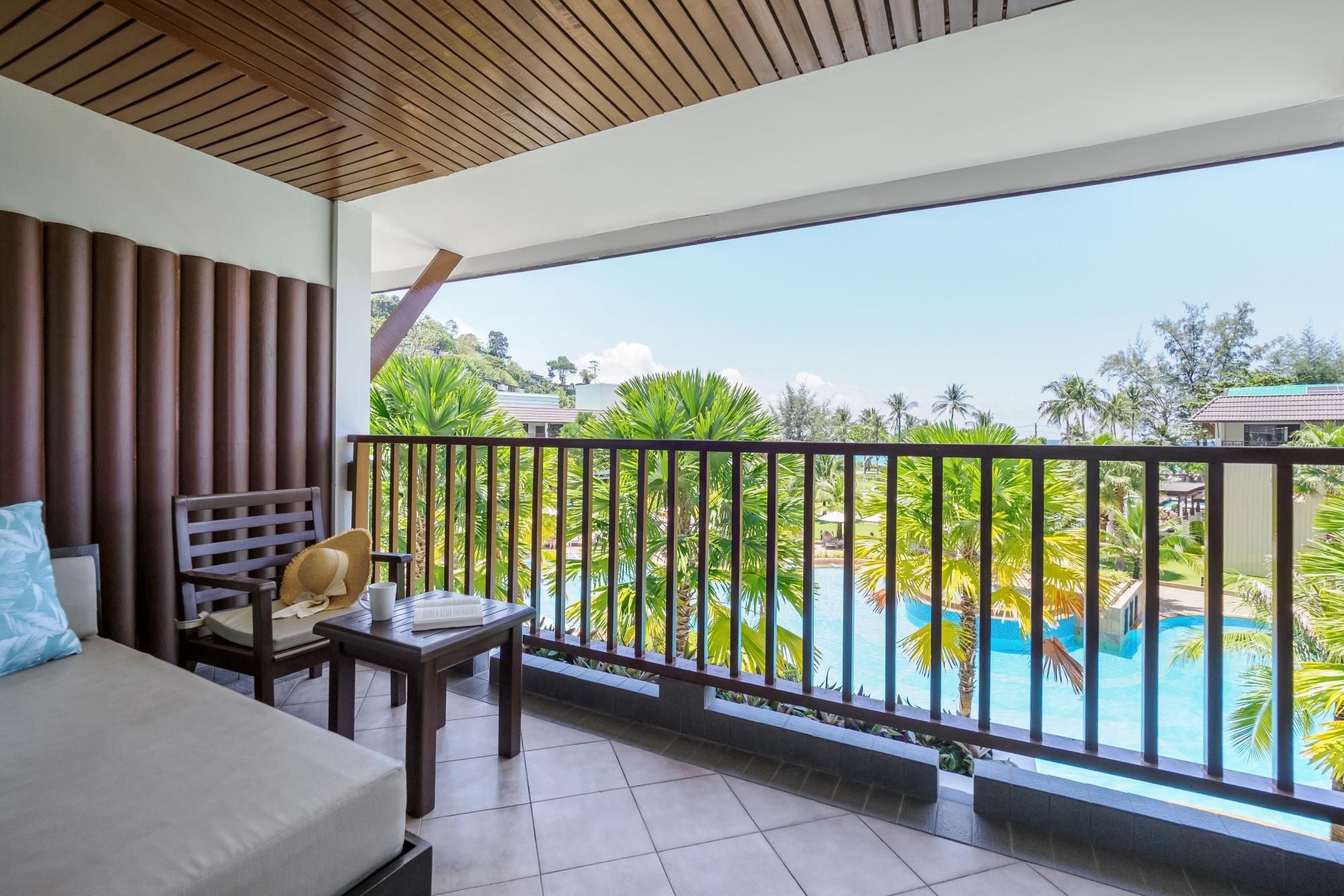 Deluxe Pool View - Bhuri Wing