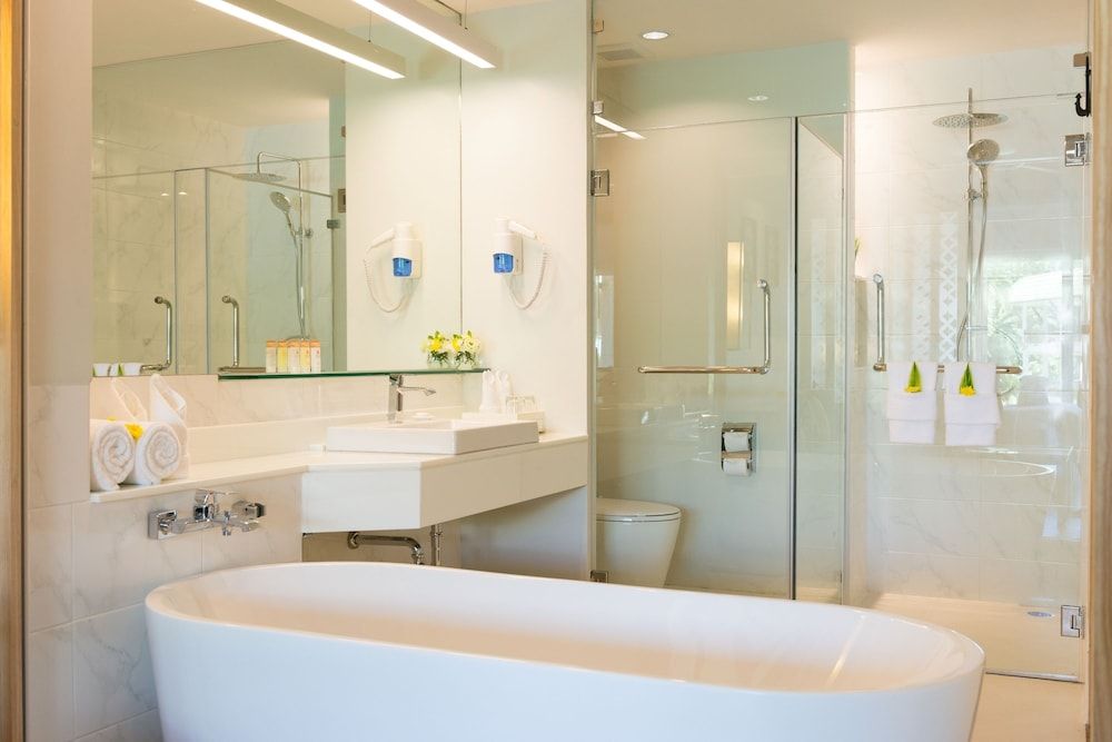 undefined Katathani Phuket Beach Resort 10