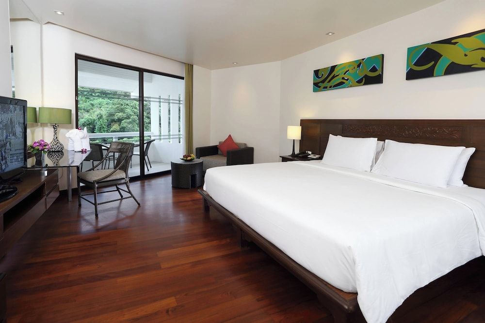 Le Meridien Phuket Beach Resort Room, 1 King Bed 4