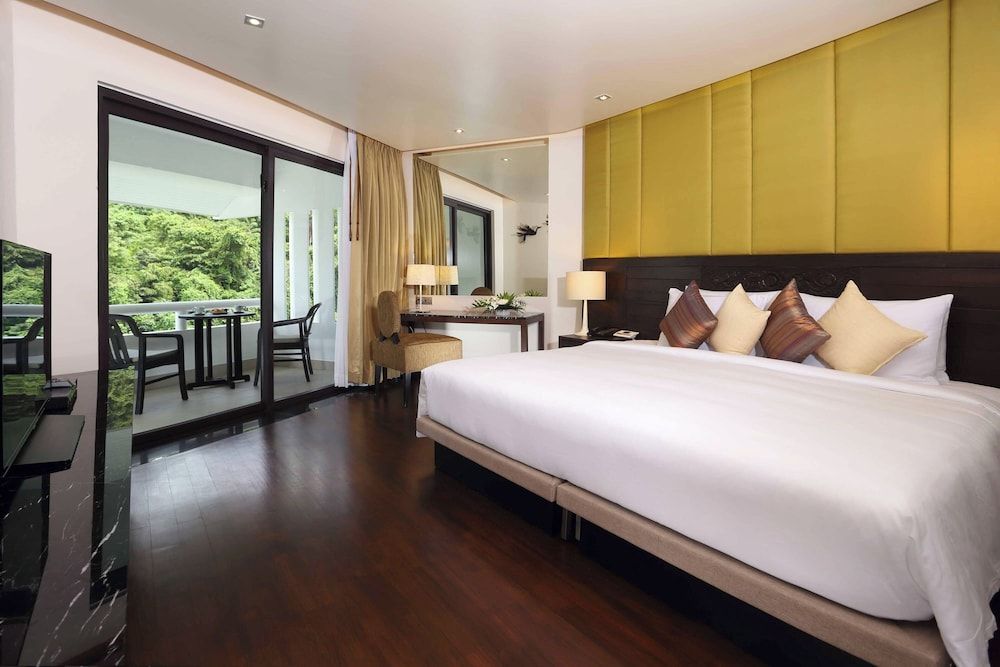 undefined Le Meridien Phuket Beach Resort 9