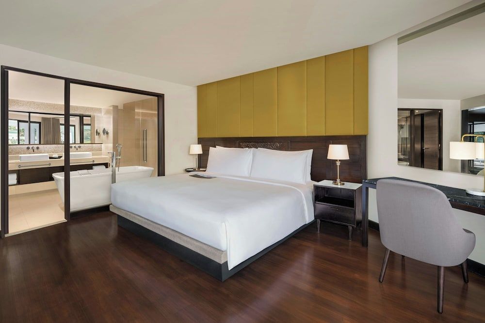 undefined Le Meridien Phuket Beach Resort 10