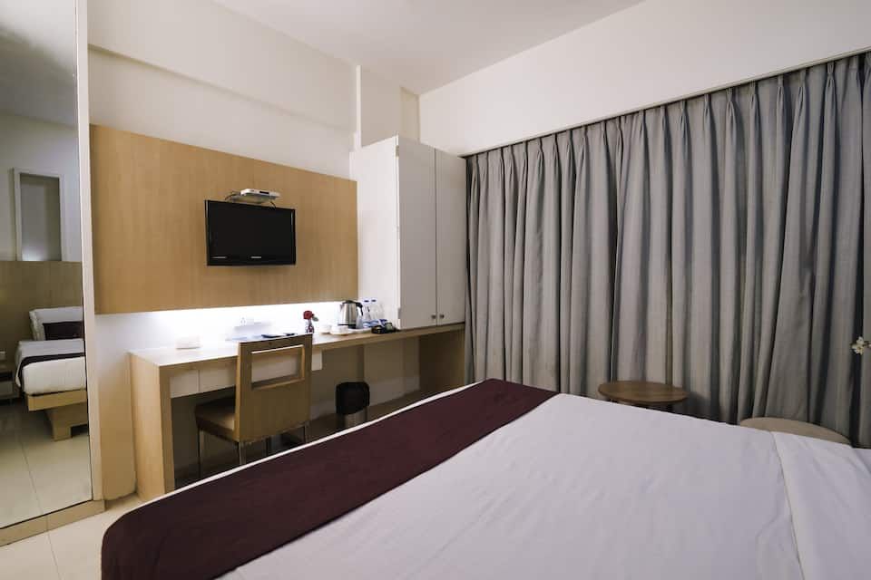 Hotel Monarch Guestline in MIDC Rabale Executive Room 4