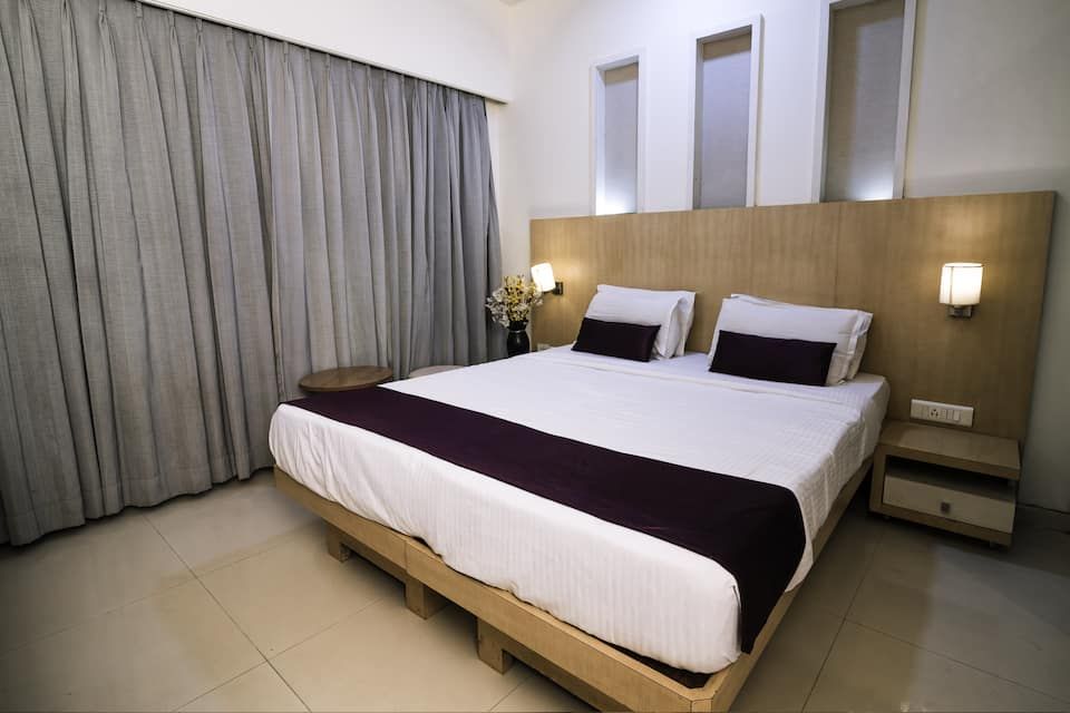 Hotel Monarch Guestline in MIDC Rabale Executive Room 8