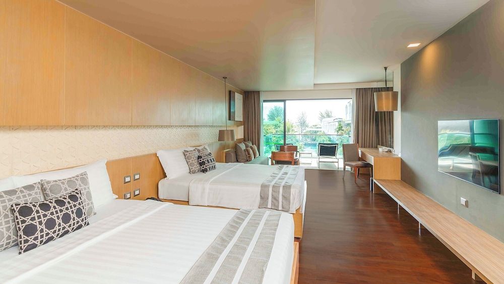 undefined Phuket Graceland Resort And Spa 10