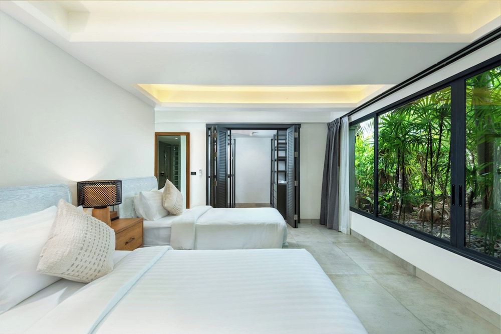 4 Bedrooms Pool Villas