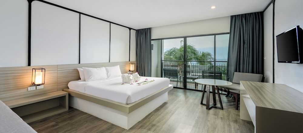 Deluxe Seaview