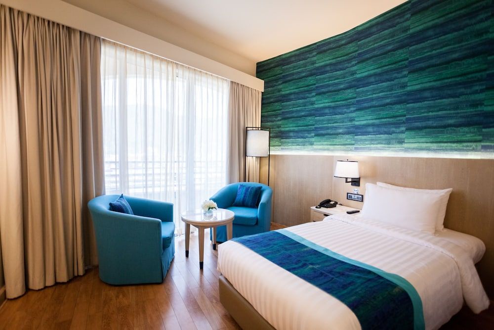 The Royal Paradise Hotel & Spa Deluxe Room Paradise Wing 4