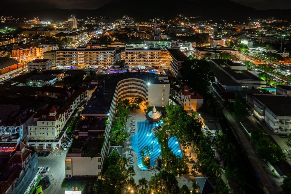 undefined The Royal Paradise Hotel & Spa 4