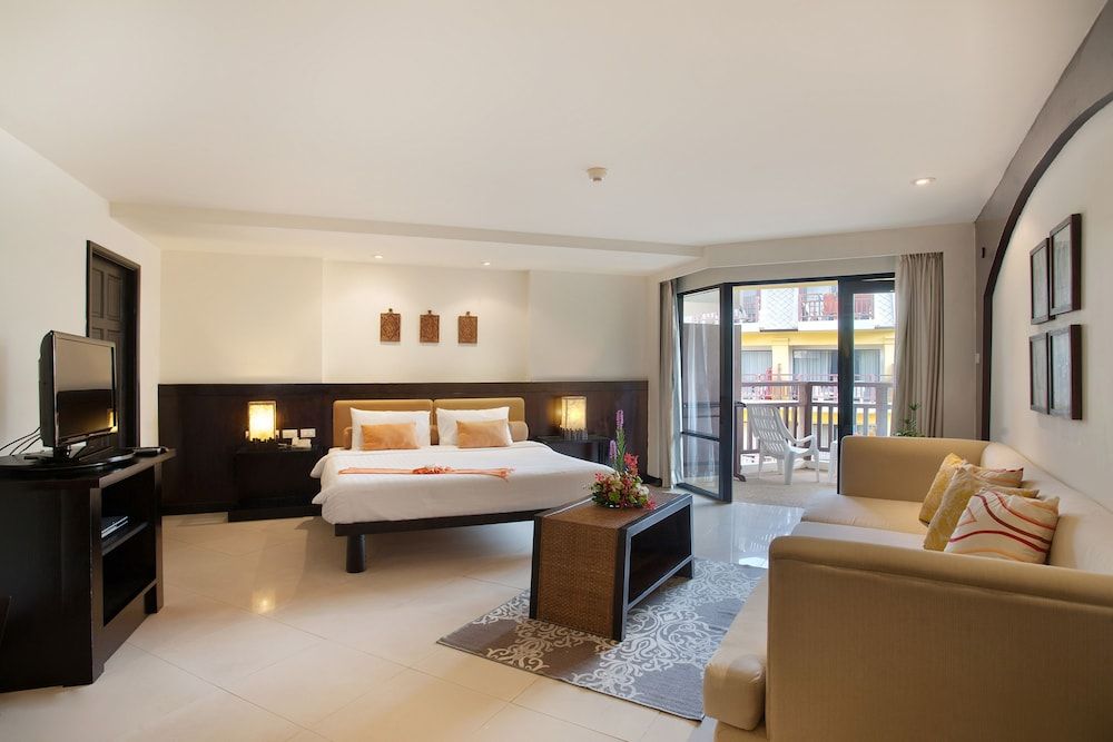 undefined Woraburi Phuket Resort & Spa 4